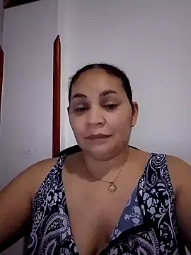 Snapshot of MirandaSoto chatting on March 21, 2025, 3:22 am MirandaSoto online show from March 21, 2025, 3:22 am