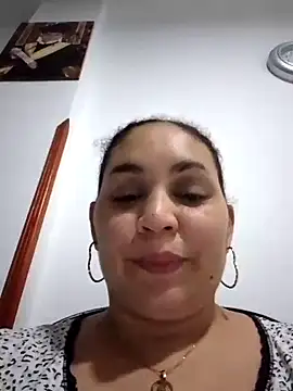 Snapshot of MirandaSoto chatting on March 12, 2025, 3:57 am MirandaSoto online show from March 12, 2025, 3:57 am