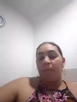 Snapshot of MirandaSoto chatting on March 18, 2025, 3:45 am MirandaSoto online show from March 18, 2025, 3:45 am
