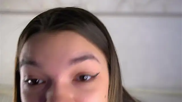 VeronaAppleberry online show from February 6, 2026, 2:18 am