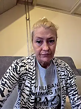 Snapshot of lisalustjouw chatting on September 29, 2025, 9:49 am lisalustjouw online show from September 29, 2025, 9:49 am