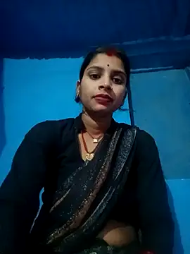 Nisha Cute online show from November 3, 2025, 3:04 pm