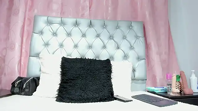 veneno hot online show from November 11, 2025, 1:28 pm