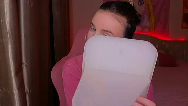 HanaMitsuri online show from June 3, 2026, 8:02 pm