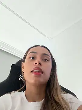 sheyla sweet18 online show from November 16, 2025, 1:05 pm