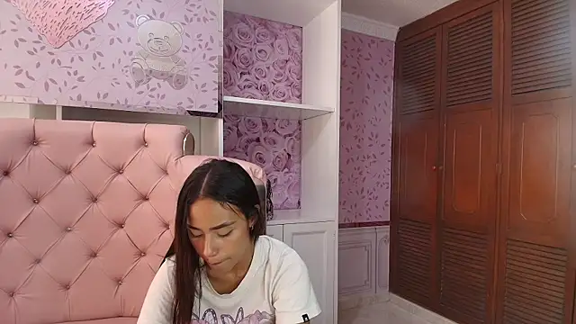 sheyla sweet18 online show from February 6, 2025, 10:25 am