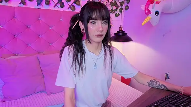 lauren evans96 online show from February 26, 2026, 3:50 am