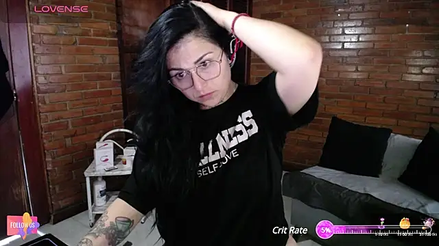 Snapshot of sweet_velvett chatting on January 21, 2025, 8:43 pm sweet velvett online show from January 21, 2025, 8:43 pm