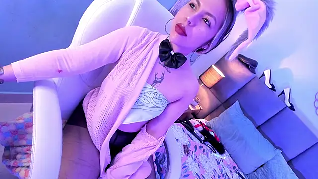 delilah fix online show from September 9, 2025, 2:04 pm