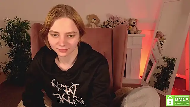 MirraBellanta online show from March 23, 2026, 1:06 am