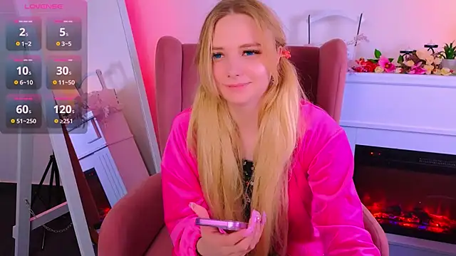 Snapshot of MirraBellanta chatting on March 8, 2025, 4:34 am MirraBellanta online show from March 8, 2025, 4:34 am