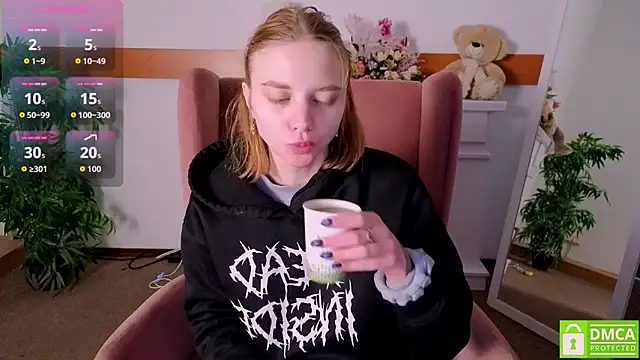 MirraBellanta online show from December 15, 2025, 10:26 pm