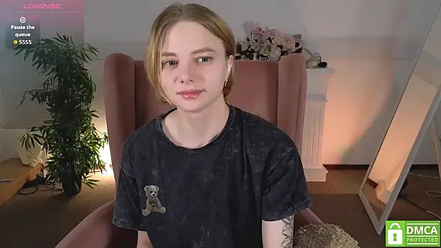 MirraBellanta online show from May 27, 2026, 12:53 am