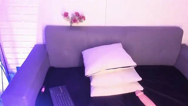 Snapshot of karina_gomez_18 chatting on November 8, 2025, 11:36 am karina gomez 18 online show from November 8, 2025, 11:36 am