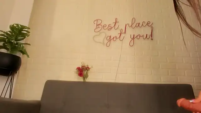 karina gomez 18 online show from February 11, 2026, 11:54 am