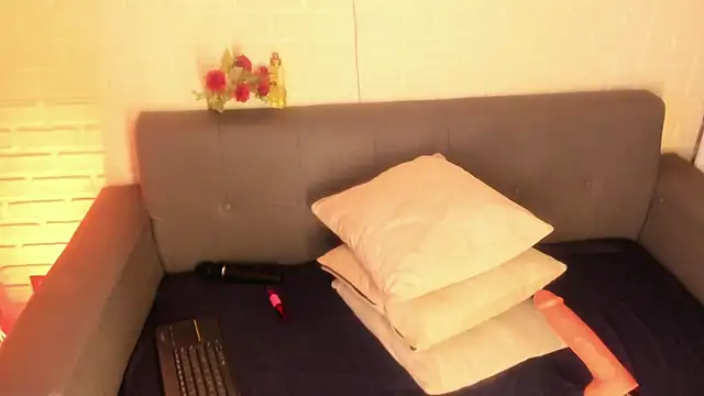 Snapshot of karina_gomez_18 chatting on November 14, 2025, 12:31 pm karina gomez 18 online show from November 14, 2025, 12:31 pm