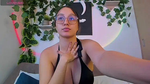 Snapshot of nataliepeterson chatting on March 11, 2025, 8:09 pm nataliepeterson online show from March 11, 2025, 8:09 pm
