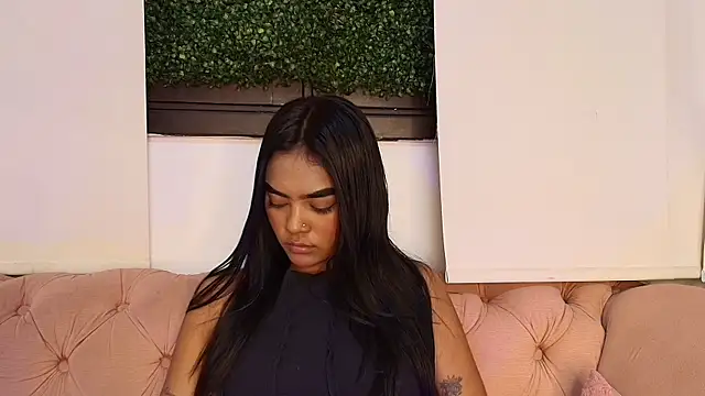 Snapshot of julieta_aguilar1 chatting on November 21, 2025, 7:13 pm julieta aguilar1 online show from November 21, 2025, 7:13 pm