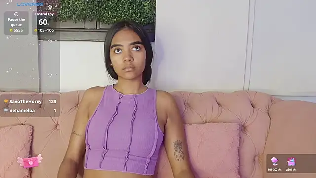 Snapshot of julieta_aguilar1 chatting on October 15, 2025, 7:55 pm julieta aguilar1 online show from October 15, 2025, 7:55 pm