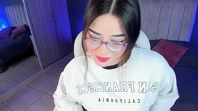 Snapshot of Charlotte_Olsen_ chatting on February 5, 2025, 11:55 am Charlotte Olsen online show from February 5, 2025, 11:55 am