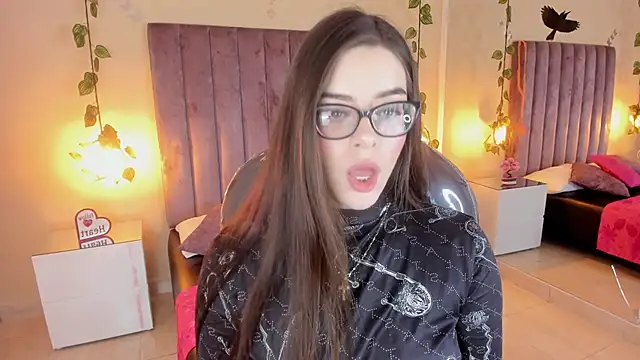 Snapshot of Charlotte_Olsen_ chatting on October 19, 2025, 2:09 pm Charlotte Olsen online show from October 19, 2025, 2:09 pm