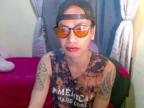 Snapshot of Indaypakay_ts chatting on January 7, 2026, 7:30 pm Indaypakay ts online show from January 7, 2026, 7:30 pm