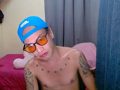 Snapshot of Indaypakay_ts chatting on December 14, 2025, 8:14 pm Indaypakay ts online show from December 14, 2025, 8:14 pm