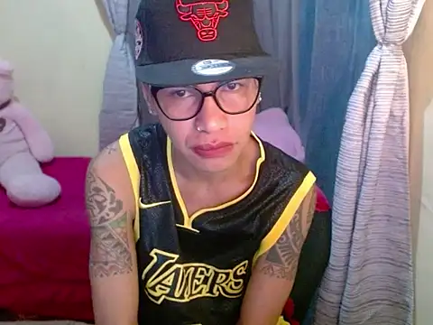 Snapshot of Indaypakay_ts chatting on January 7, 2026, 12:37 am Indaypakay ts online show from January 7, 2026, 12:37 am