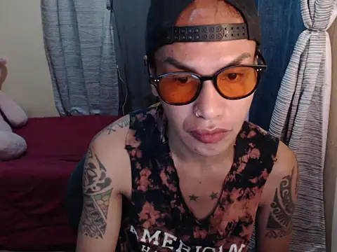 Snapshot of Indaypakay_ts chatting on February 1, 2026, 1:37 am Indaypakay ts online show from February 1, 2026, 1:37 am