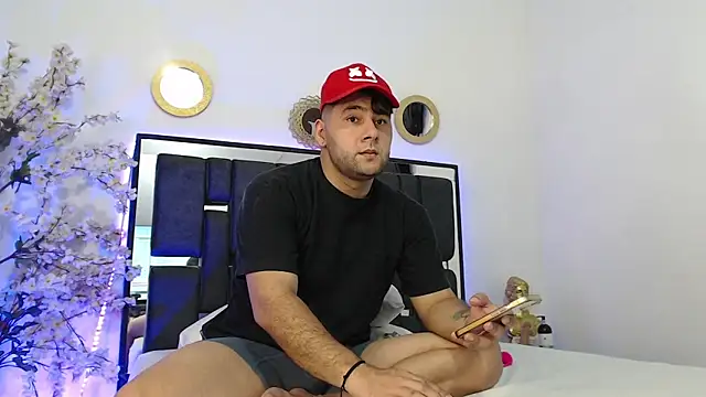 Valerio 22 online show from October 16, 2025, 7:55 pm