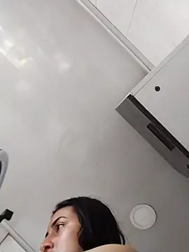 Snapshot of Nanda_Vixen chatting on November 7, 2025, 8:35 pm Nanda Vixen online show from November 7, 2025, 8:35 pm