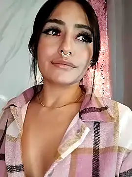 Snapshot of Nanda_Vixen chatting on September 22, 2025, 10:27 pm Nanda Vixen online show from September 22, 2025, 10:27 pm