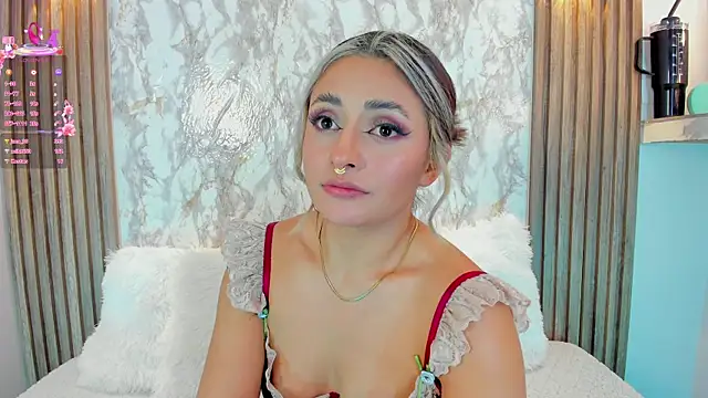 Snapshot of Nanda_Vixen chatting on March 9, 2025, 8:18 am Nanda Vixen online show from March 9, 2025, 8:18 am