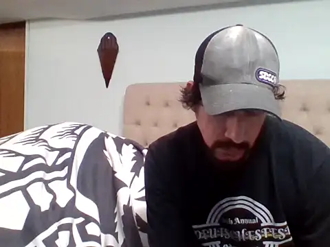 Snapshot of Curved4Pleasure chatting on March 4, 2025, 9:51 am Curved4Pleasure online show from March 4, 2025, 9:51 am