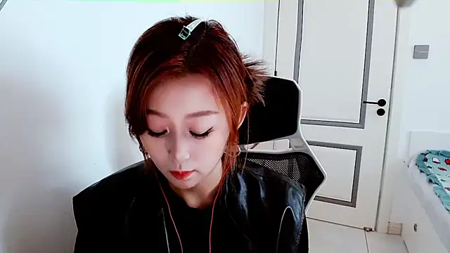 Snapshot of zhenzhen999 chatting on October 30, 2025, 2:32 am zhenzhen999 online show from October 30, 2025, 2:32 am