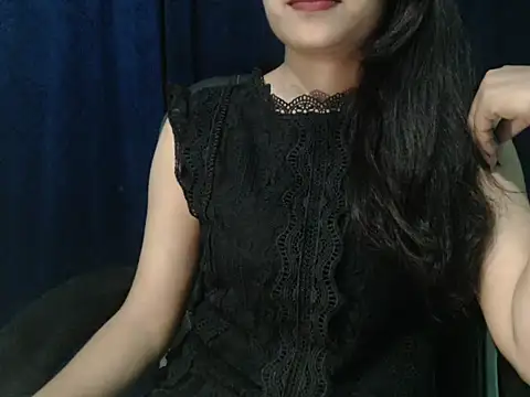 Snapshot of Yashi chatting on April 17, 2026, 4:43 pm Yashi online show from April 17, 2026, 4:43 pm