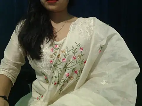 Snapshot of Yashi chatting on May 3, 2026, 3:26 pm Yashi online show from May 3, 2026, 3:26 pm