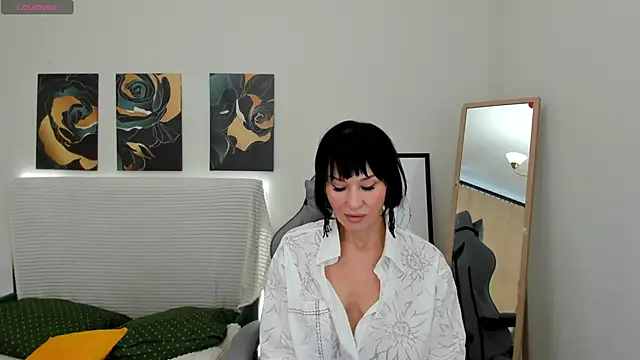 LikaKlint online show from March 4, 2025, 2:49 am