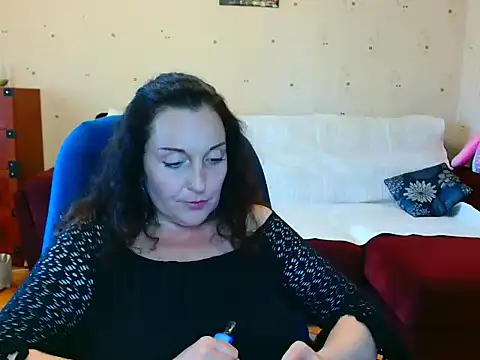 Alice3694 online show from May 14, 2026, 6:43 am