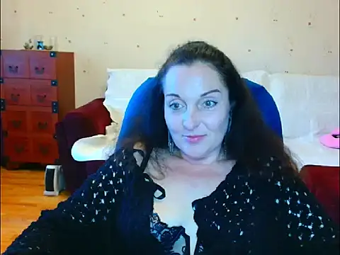 Alice3694 online show from May 17, 2026, 5:40 am