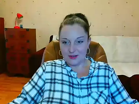 Snapshot of Alice3694 chatting on February 10, 2025, 5:58 am Alice3694 online show from February 10, 2025, 5:58 am