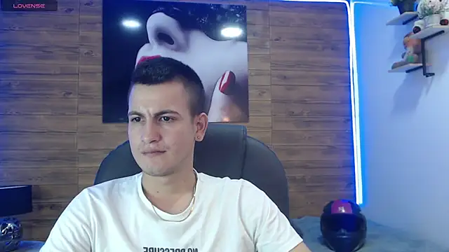 Cerokershelby online show from January 13, 2025, 8:37 pm