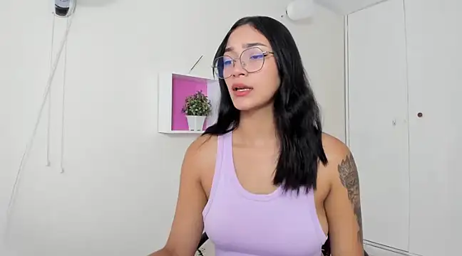Snapshot of ASIAM_BRUNET chatting on December 3, 2024, 1:17 pm ASIAM BRUNET online show from December 3, 2024, 1:17 pm