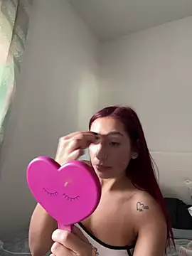 julialupato1606 online show from March 10, 2026, 1:48 pm