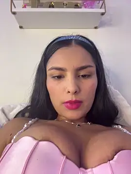 Snapshot of Maddy_Rouse_ chatting on March 9, 2025, 2:18 am Maddy Rouse online show from March 9, 2025, 2:18 am