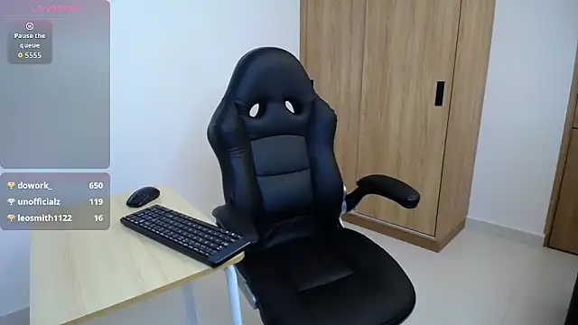 Snapshot of karoll_marquez chatting on February 3, 2026, 2:53 am karoll marquez online show from February 3, 2026, 2:53 am