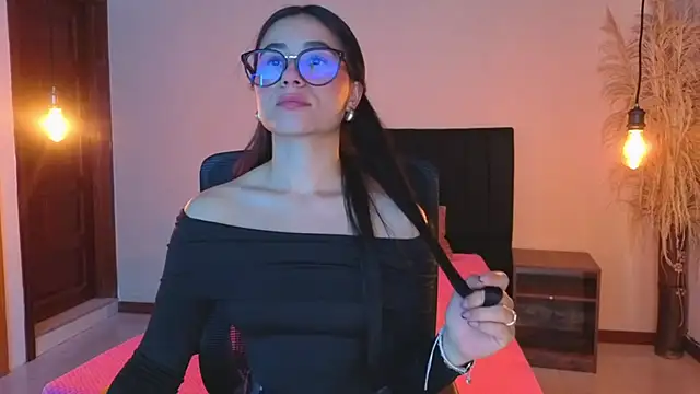 ChloeTurner  online show from February 6, 2026, 8:16 pm