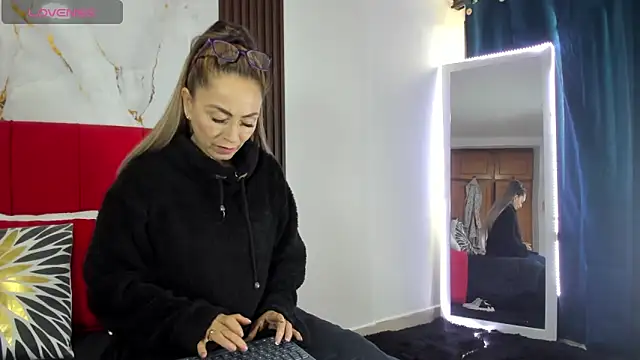 Snapshot of emagarcia chatting on February 2, 2026, 2:05 pm emagarcia online show from February 2, 2026, 2:05 pm