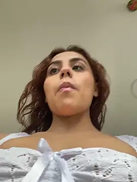 Katee Jones online show from November 6, 2025, 8:46 pm