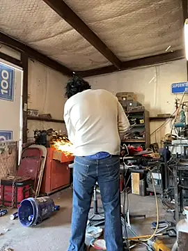 yomanfriend online show from January 14, 2025, 8:15 pm